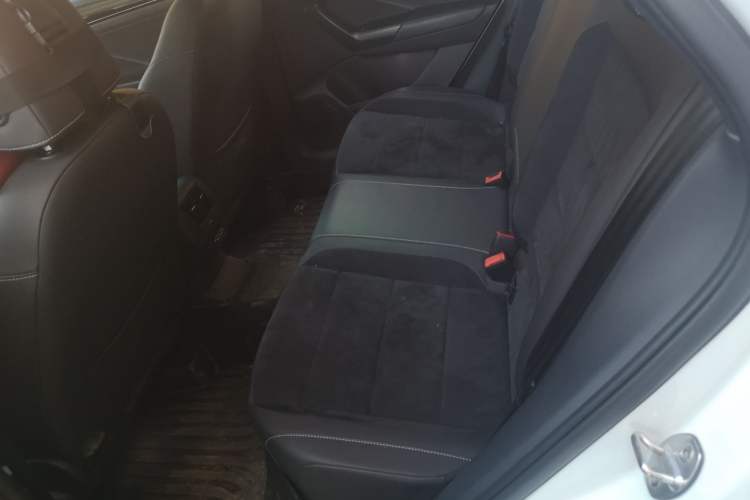 Used Volkswagen T-ROC 2019 280TSI DSG Four-Wheel Drive Luxury Version China VI Standard
