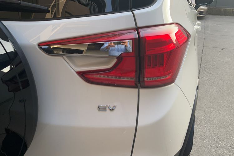 Used BYD Yuan New Energy 2019 EV360 Smart Connect Enjoyment Model Right Rear Taillight