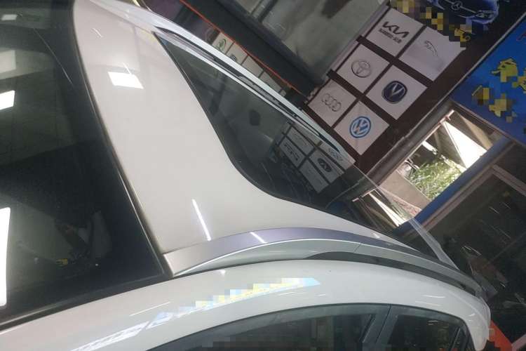 Used Soueast DX3 2018 EV Flagship Model Roof