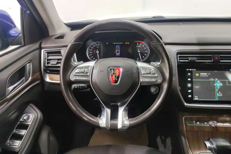 Used Roewe RX8 2018 30T Smart Connectivity Two-Wheel Drive Supreme Edition
