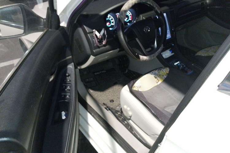 Used BAIC New Energy EU 2016 EU260 Letu Plus Edition