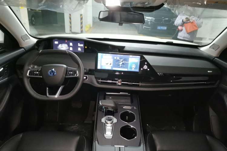 Used Changan UNI-K 2023 2.0T All-Wheel-Drive Enjoyment Version