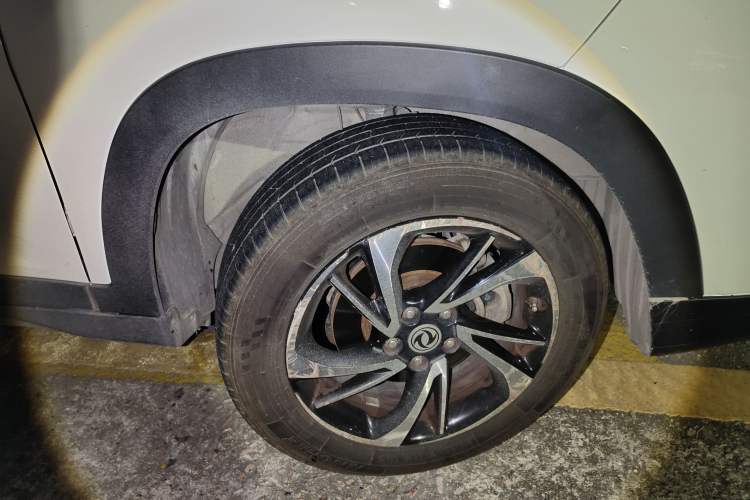 Used Dongfeng Fengon S560 2018 1.8L Manual Comfort 7-Seater Right Front Wheel Hub