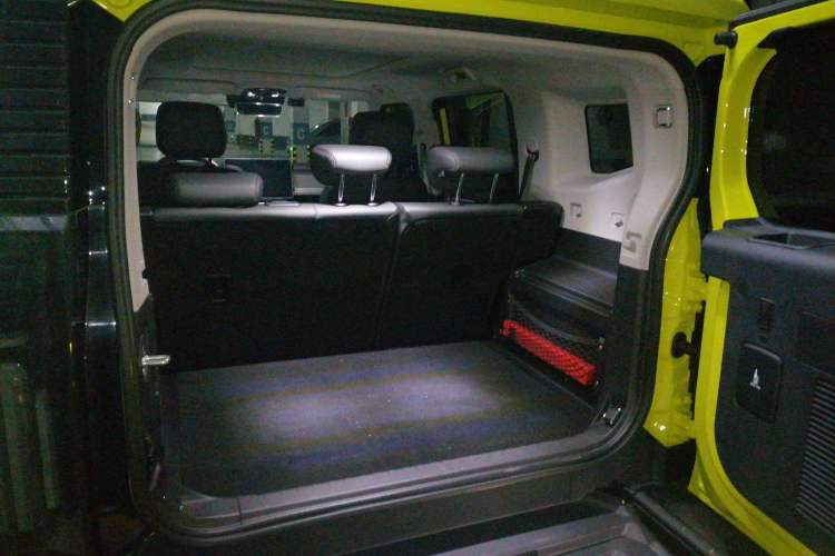 Used JETOUR Traveler 2023 2.0T All-Wheel-Drive CrossPRO Trunk