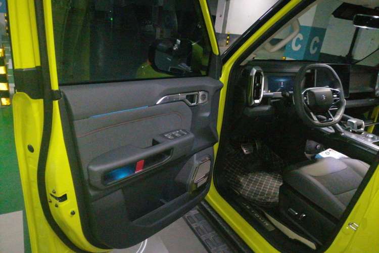 Used JETOUR Traveler 2023 2.0T All-Wheel-Drive CrossPRO Driver Seat