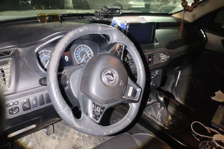 Used Dongfeng Fengon S560 2018 1.8L Manual Comfort 7-Seater Steering Wheel
