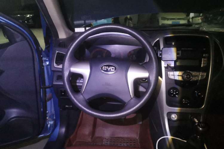 Used BYD F3 2015 Energy-Saving Edition 1.5L Manual Luxury Model
