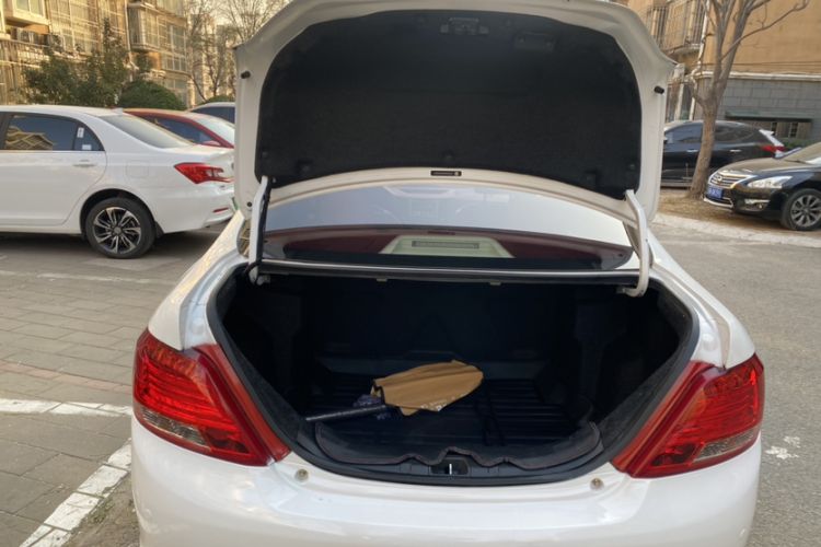 Used BYD e5 2017 300 Prestige Edition
