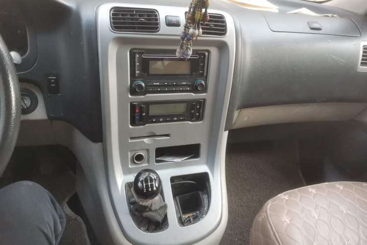 Used Jinbei Grace 2015 2.0L Classic Edition Basic Model Long Wheelbase 7-Seater
