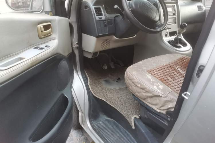 Used Jinbei Grace 2015 2.0L Classic Edition Basic Model Long Wheelbase 7-Seater
