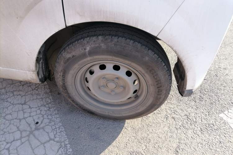 Used Farizon Xingxiang V 2023 V6E Guoxuan Hi-Tech 38.7 kWh Value Edition