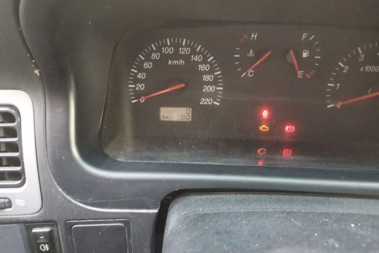 Used Jinbei Grace 2015 2.0L Classic Edition Basic Model Long Wheelbase 7-Seater
