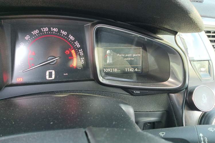 Used DS 5 2014 1.6T Luxury Edition THP160
