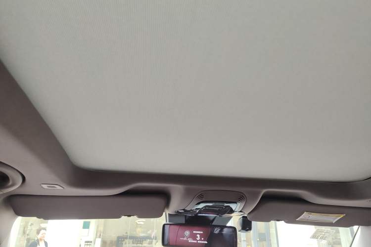 Used Alfa Romeo Stelvio 2017 2.0T 280HP Luxury Edition Headliner