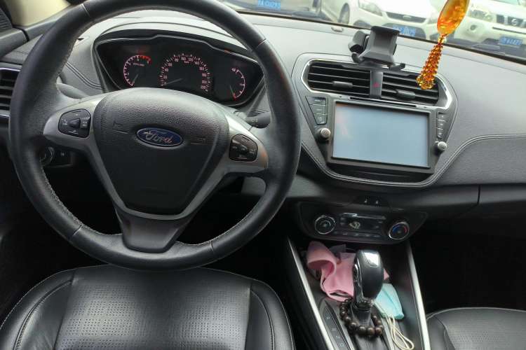Used Ford Escort 2015 1.5L Automatic Fashion Model
