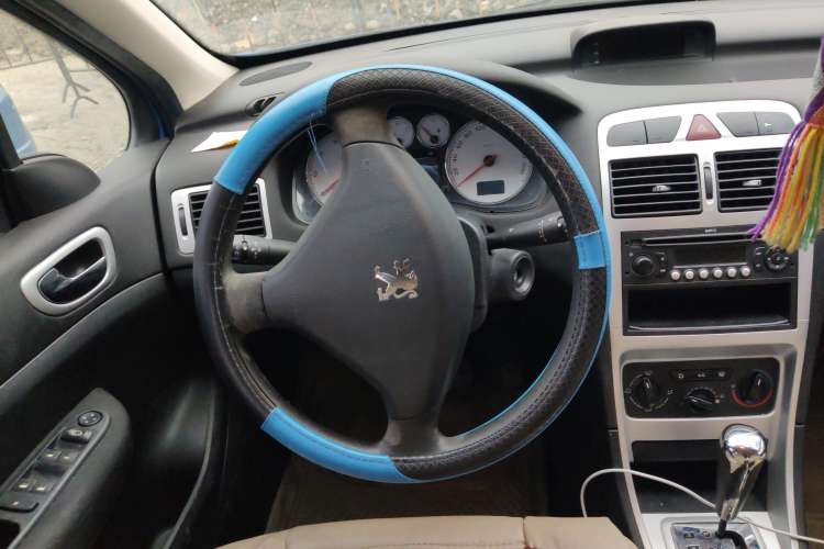 Used Peugeot 307 2010 Hatchback 1.6L Automatic Comfort Edition