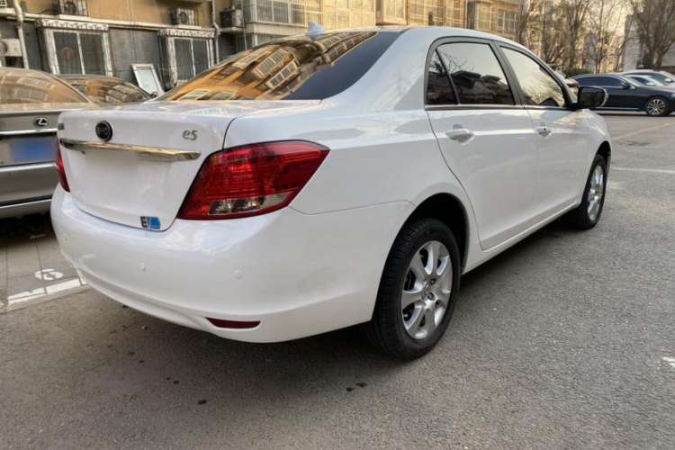 Used BYD e5 2017 300 Prestige Edition
