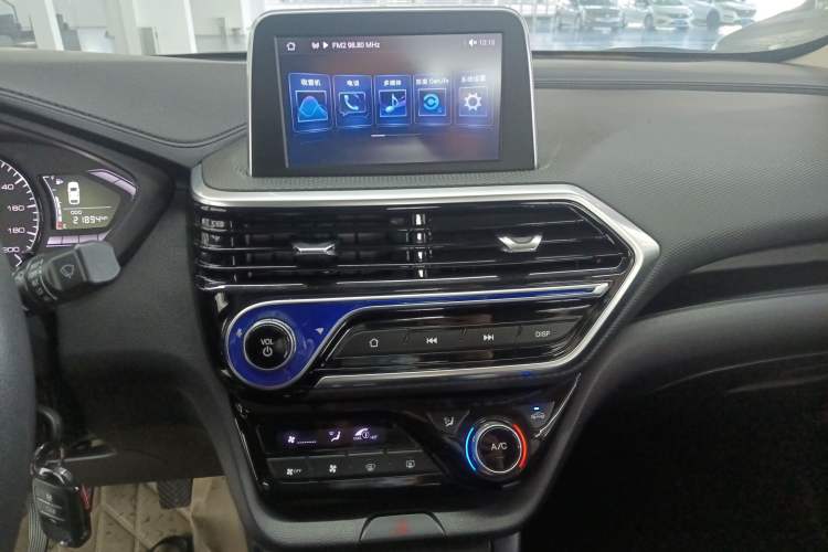 Used Changan Alsvin 2018 1.4L Manual Luxury Model China V Standard
