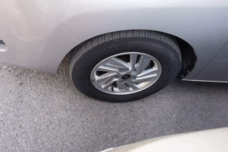 Used JAC Refine M4 2019 Business & Travel Series 2.0L Manual Comfort Model China V Standard