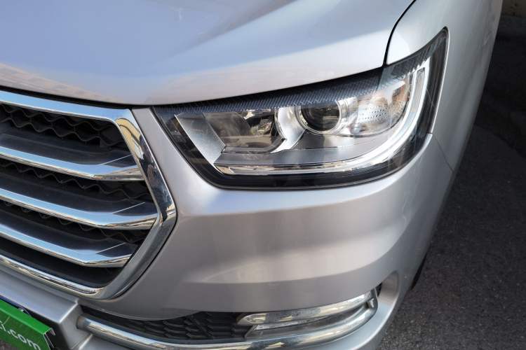 Used JAC Refine M4 2019 Business & Travel Series 2.0L Manual Comfort Model China V Standard