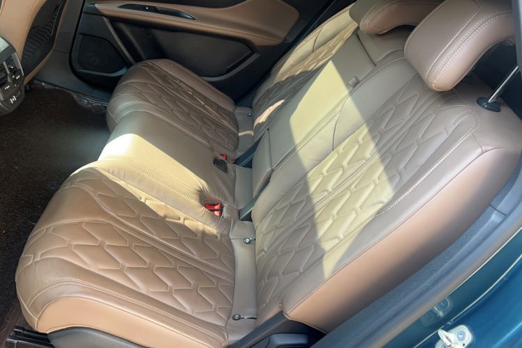 Used Peugeot 5008 2017 380THP 7-Seater Luxury GT Edition Interior 1