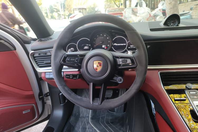 Used Porsche Panamera 2023 Facelifted Panamera 2.9T Platinum Edition
