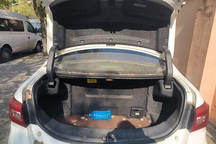 Used BYD Qin 2014 1.5T Flagship Model
