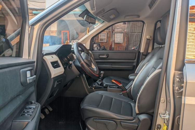 Used Wuling Hongguang PLUS 2019 1.5T Manual Luxury 7-Seater
