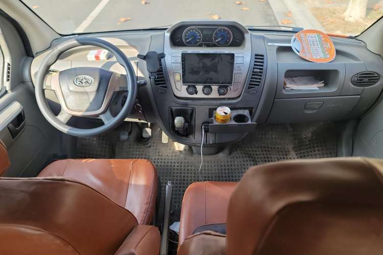 Used SAIC MAXUS  2014 2.5T Aotuntong Short Wheelbase Mid-Roof Model