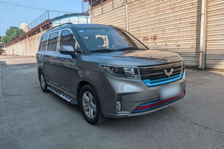 Used Wuling Hongguang PLUS 2019 1.5T Manual Luxury 7-Seater
