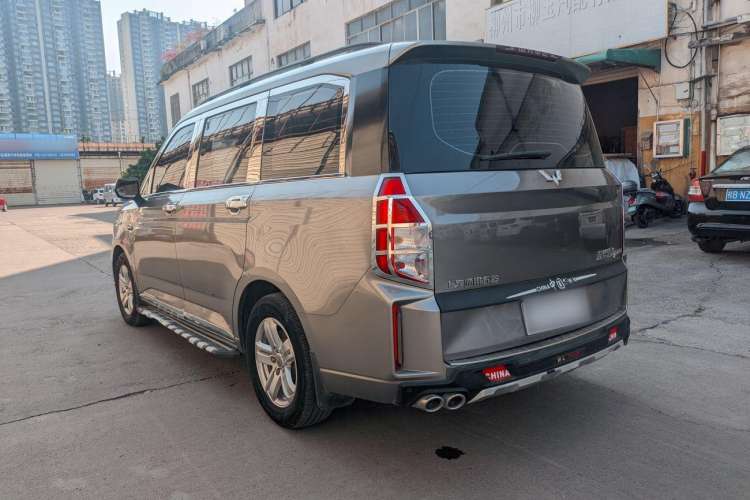 Used Wuling Hongguang PLUS 2019 1.5T Manual Luxury 7-Seater
