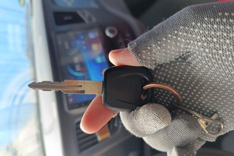 Used Foton Toano 2020 2.5T Manual Tongtu Short Wheelbase Mid-Roof 5/6-Seater 4J25TC3