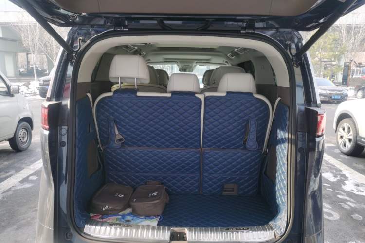 Used Denza D9 2022 DM-i 970 Four-Wheel Drive Flagship Model
