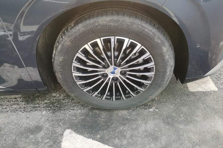 Used Denza D9 2022 DM-i 970 Four-Wheel Drive Flagship Model
