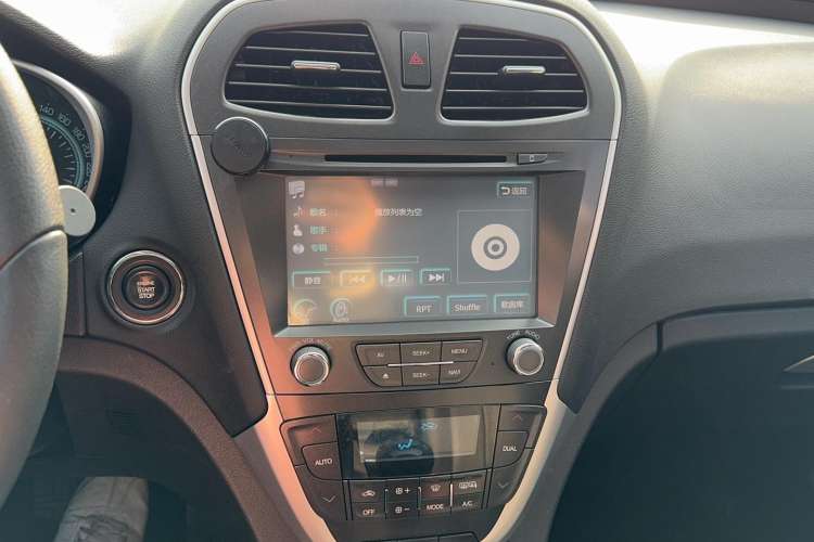 Used GAC Trumpchi GS5 2012 2.0L Automatic Two-Wheel Drive Anniversary Edition