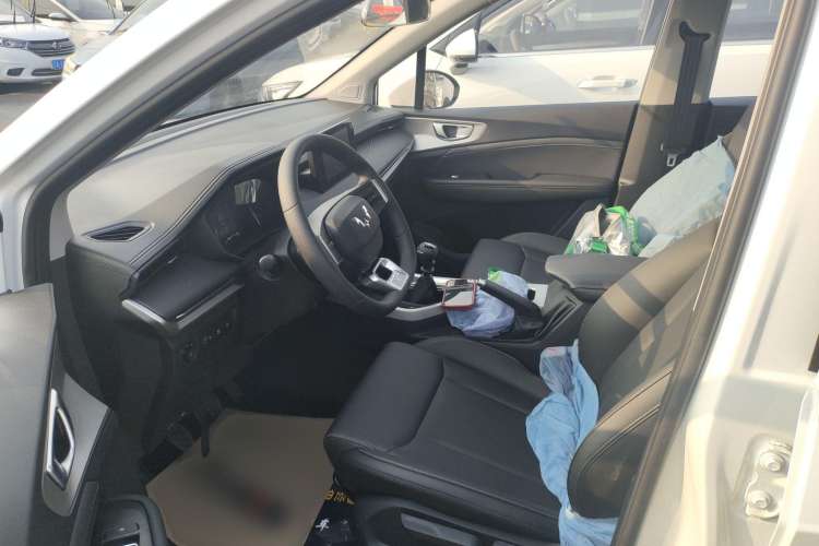 Used Wuling Jiachen 2022 1.5L Manual Comfort Edition
