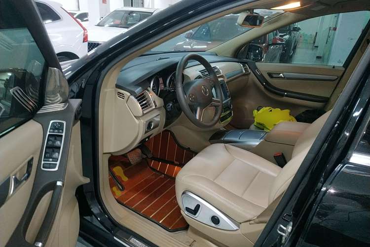 Used Mercedes-Benz R-Class 2011 R 300 L Business Model
