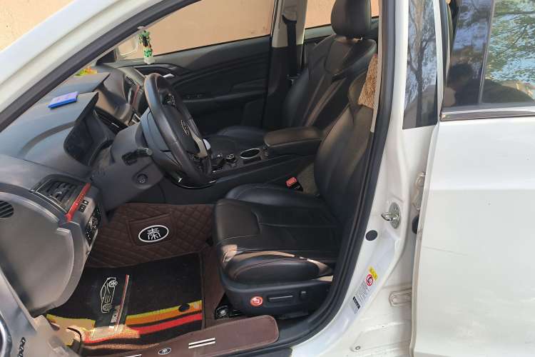 Used BYD Qin 2014 1.5T Flagship Model
