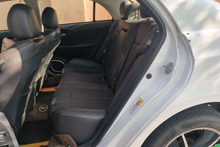 Used BYD Qin 2014 1.5T Flagship Model
