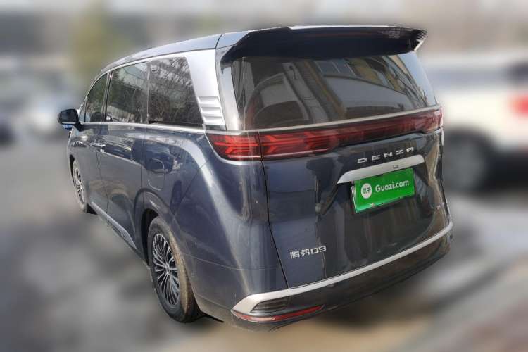 Used Denza D9 2022 DM-i 970 Four-Wheel Drive Flagship Model
