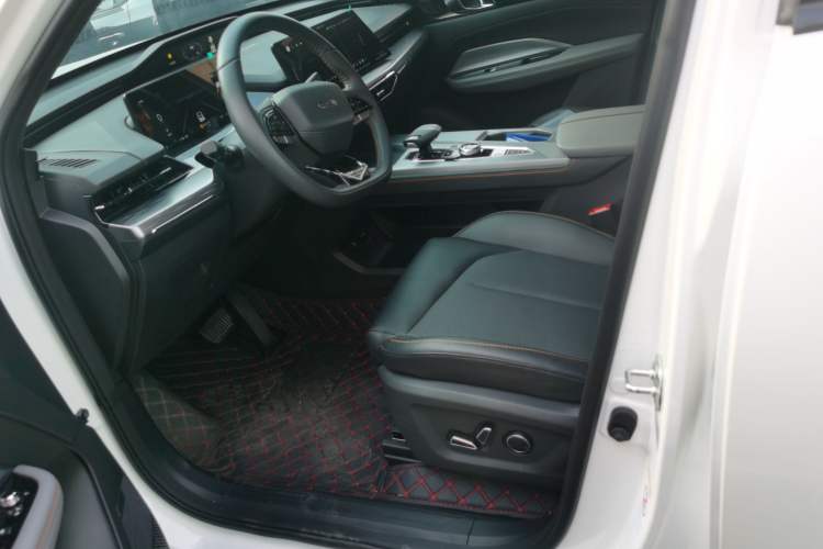 Used CHANGAN OSHAN Z6 2022 Blue Whale 1.5T DCT Smart Edition Urban Version
