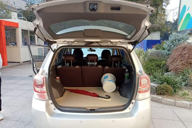 Used Toyota Verso 2014 Starlight 180E CVT Elite Edition