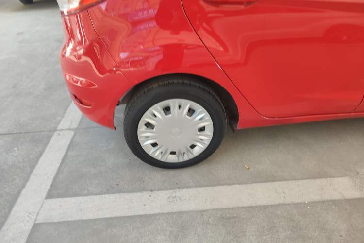 Used Ford Fiesta 2013 Hatchback 1.5L Manual Fashion Edition