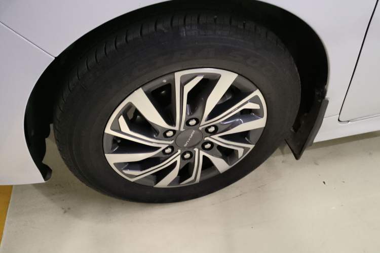 Used SAIC MAXUS G20 2021 Facelifted PLUS 2.0T Diesel Automatic Luxury Edition
