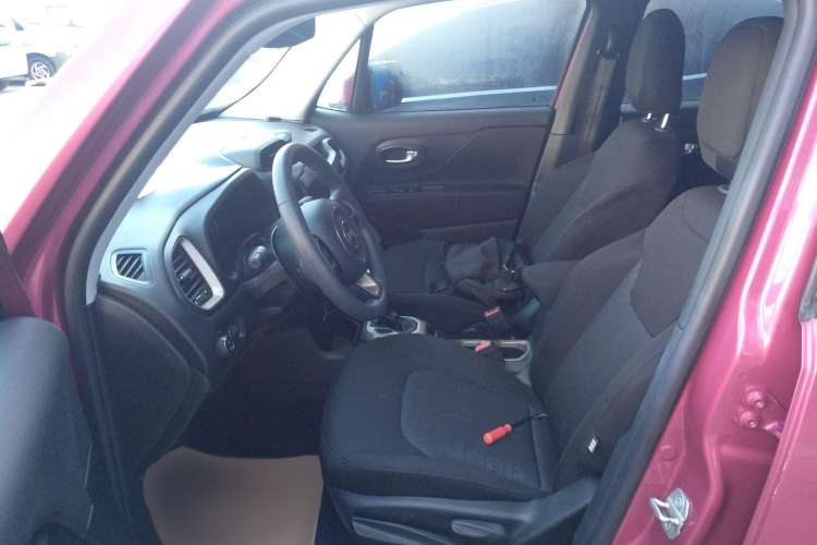 Used Jeep Renegade 2017 180T Automatic Kinetic Edition+
