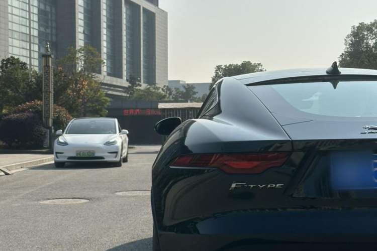 Used Jaguar F-TYPE 2022 P300 Hardtop Version
