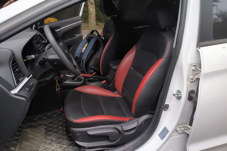 Used Hyundai Elantra (6th Generation / Lingdong) 2016 1.6L Manual ZhiXuan · Dynamic Model
