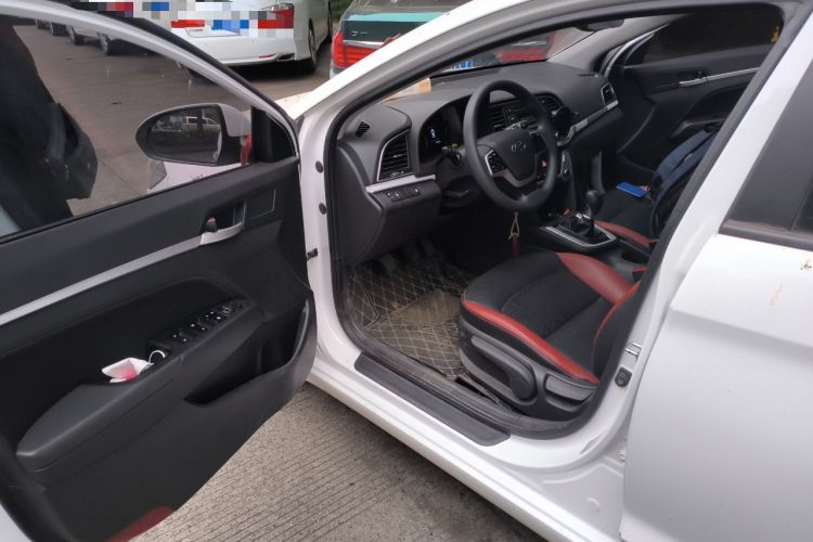 Used Hyundai Elantra (6th Generation / Lingdong) 2016 1.6L Manual ZhiXuan · Dynamic Model
