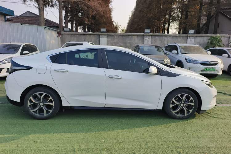 Used Buick VELITE 5 2017 Urban Extended-Range Model
