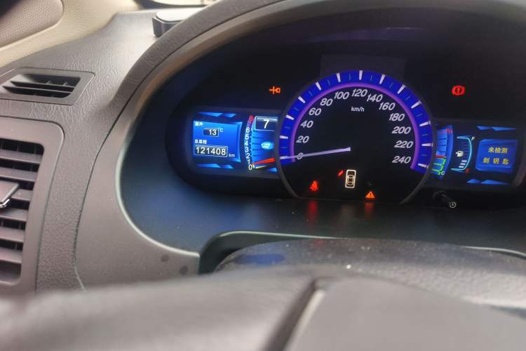 Used BYD S6 2013 Jingyue Edition 2.0L Manual Luxury Model 5 Seats
